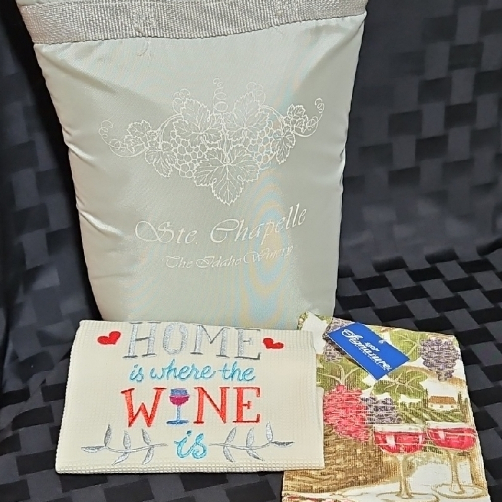 Ultimate Ste. Chapelle Winery Insulated Wine Tote, Thermos & Towel Gift Set